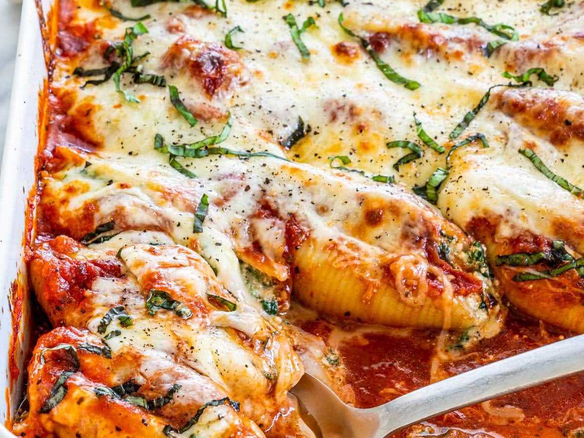 Chicken & Cheese Stuffed Jumbo&nbsp;Shells